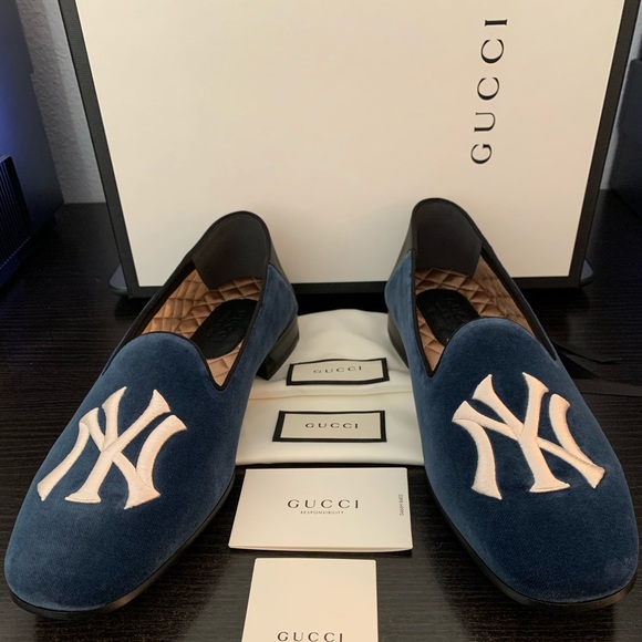 MEN'S GUCCI NEW YORK YANKESS VELVET LOAFERS NY LOGO SIZE 12 US / 11 G ITALY $890